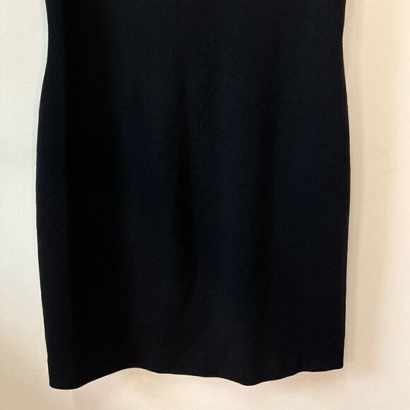 St. John Black and White Wool Blend Boucle Sleeveless Sheath Dress - Picture 4 of 8